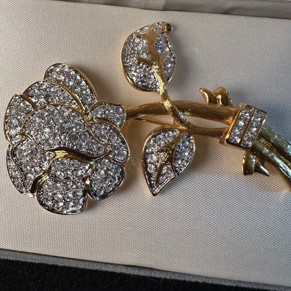 Vintage Nolan Miller Rose Brooch Signed Gold Plated & Swarovski Crystal Pin
